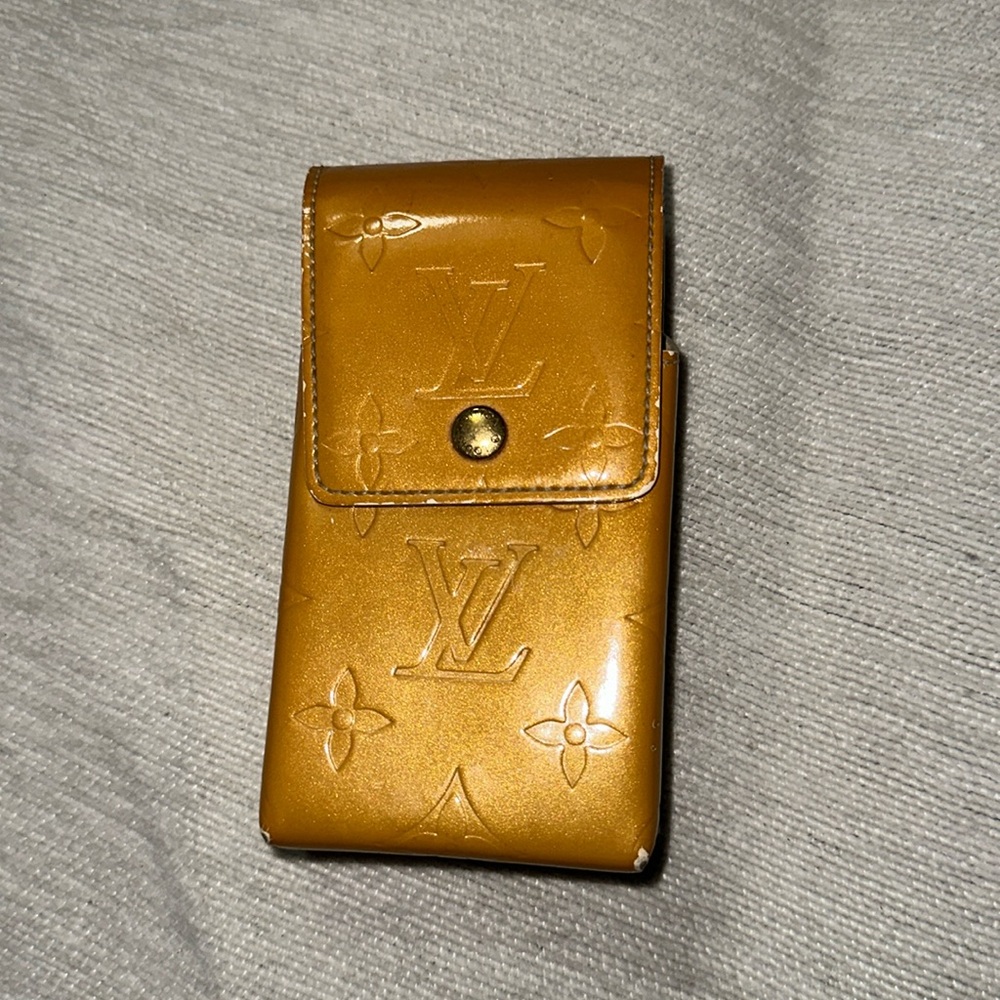 Louis Vuitton yellow monogram vernis cigarette case damaged